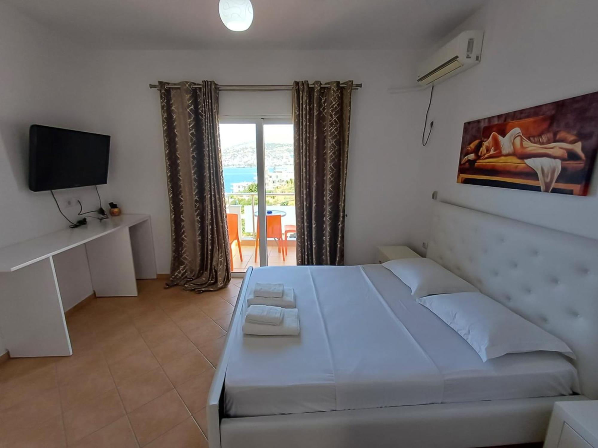 Hotel Sherifi Sarandë Exterior foto