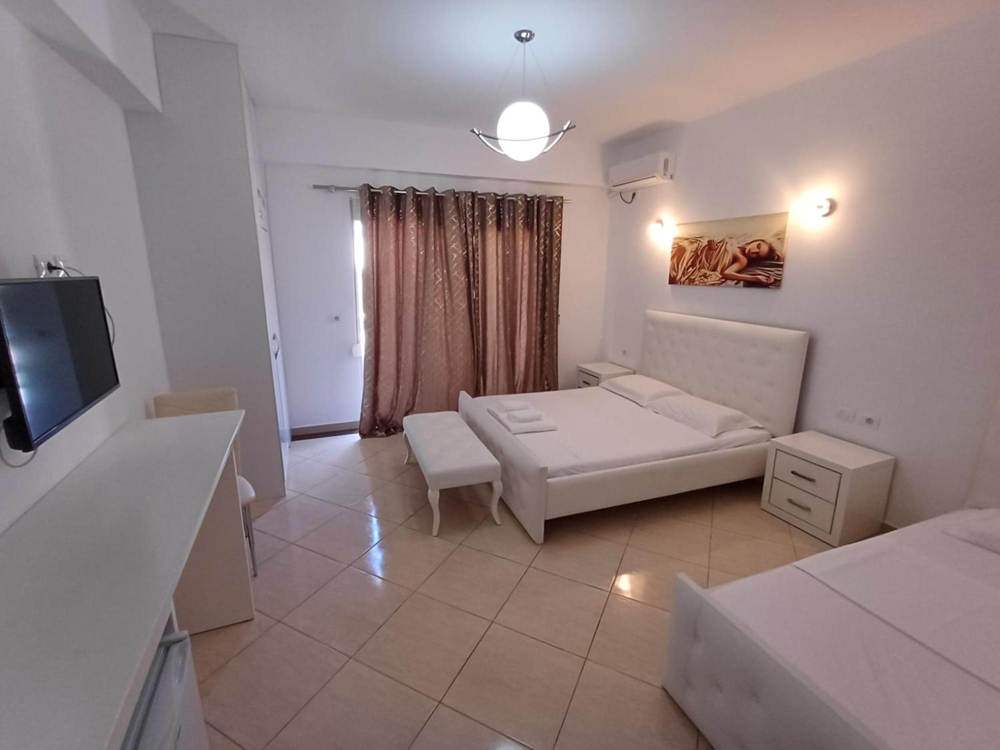Hotel Sherifi Sarandë Exterior foto