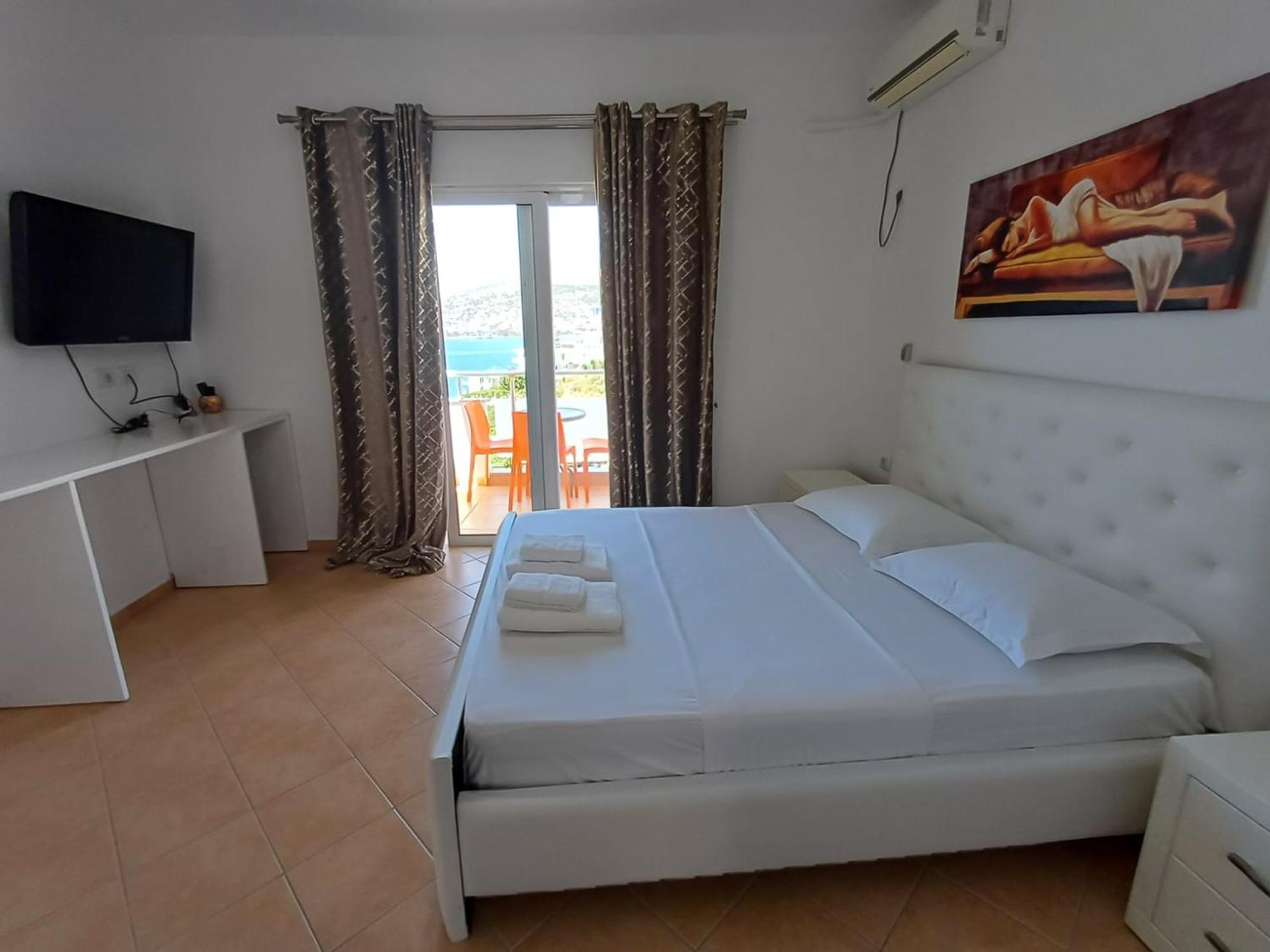 Hotel Sherifi Sarandë Exterior foto