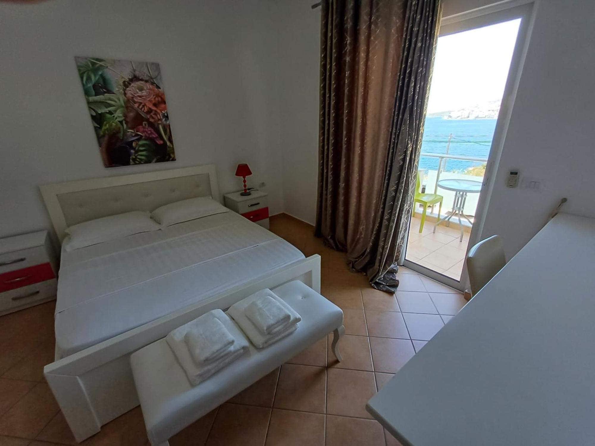 Hotel Sherifi Sarandë Exterior foto