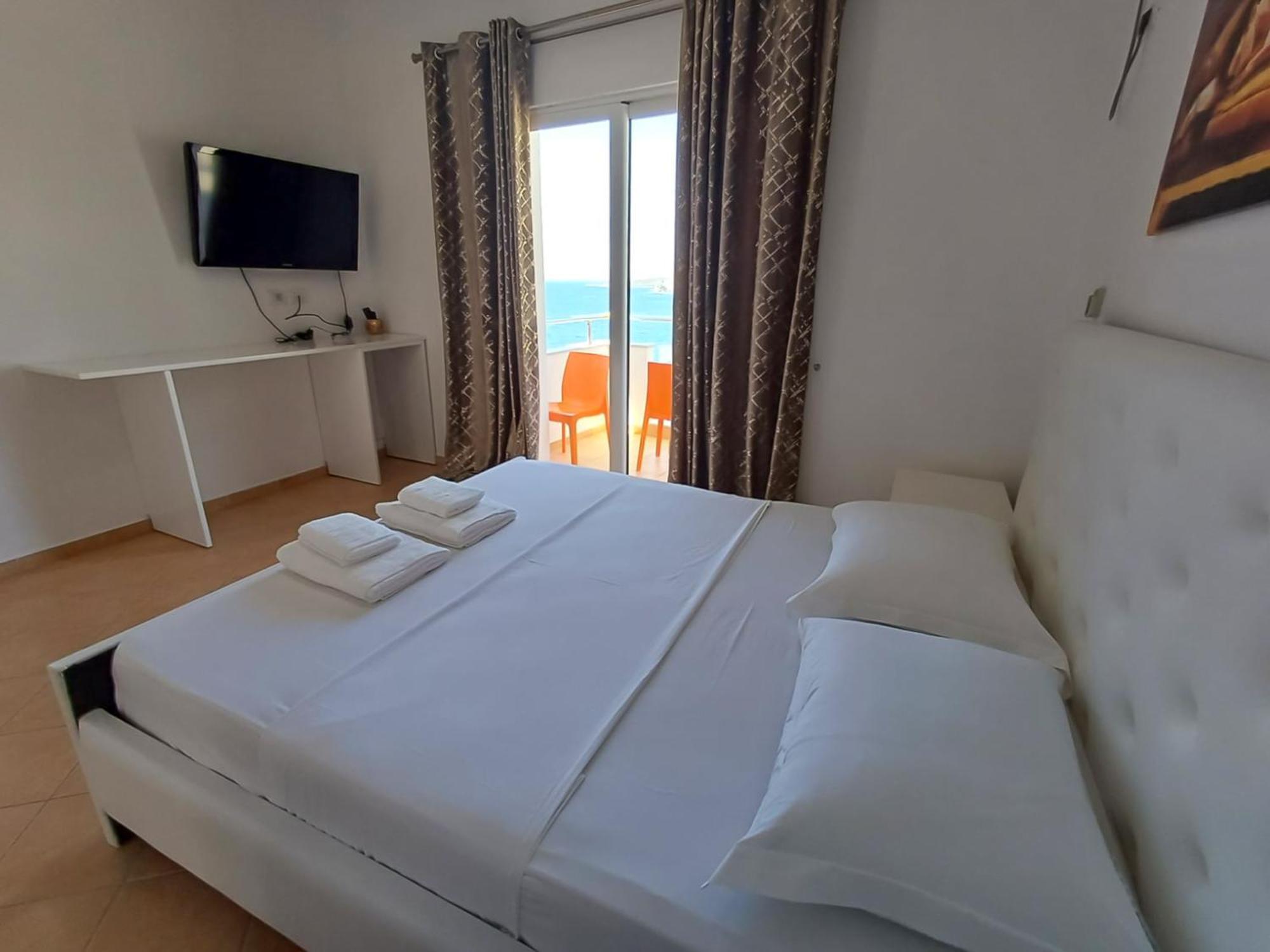 Hotel Sherifi Sarandë Exterior foto